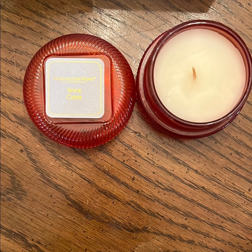 Holiday Macaron Candle‎ Collection - Picture 9 of 12